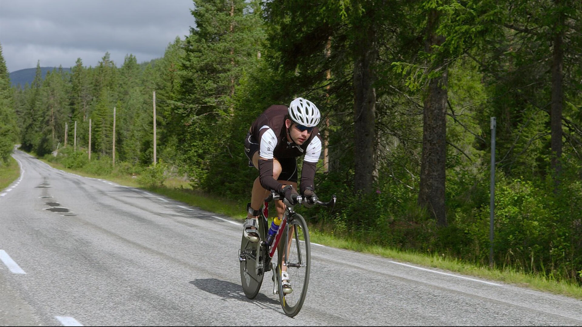 世界田径:肯尼亚选手再次创造奇迹,刷新赛场纪录!,肯尼亚田径运动员