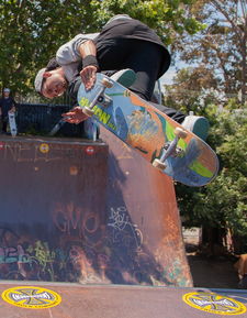 米兰体育·「中国」官方网站-全国青少年滑板锦标赛青春燃烧，中国青少年滑板锦标赛冠军